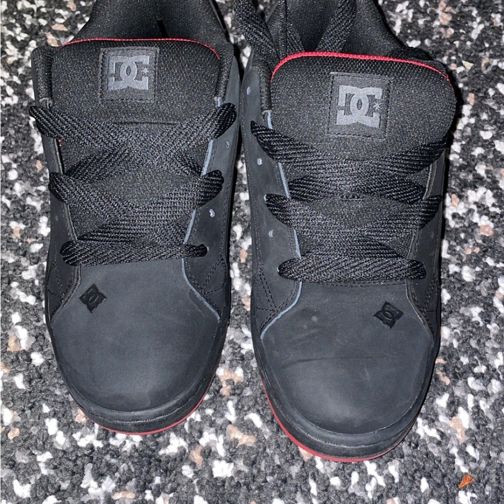 DC Black Sneakers with Red Trim